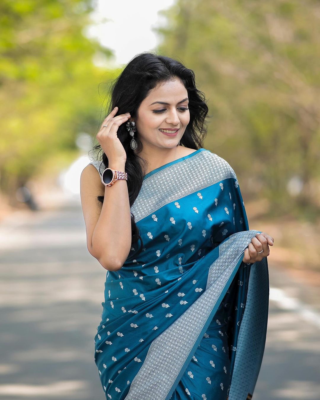 Liklee Amazing Blue Soft Silk Saree with Unique Blouse Piece