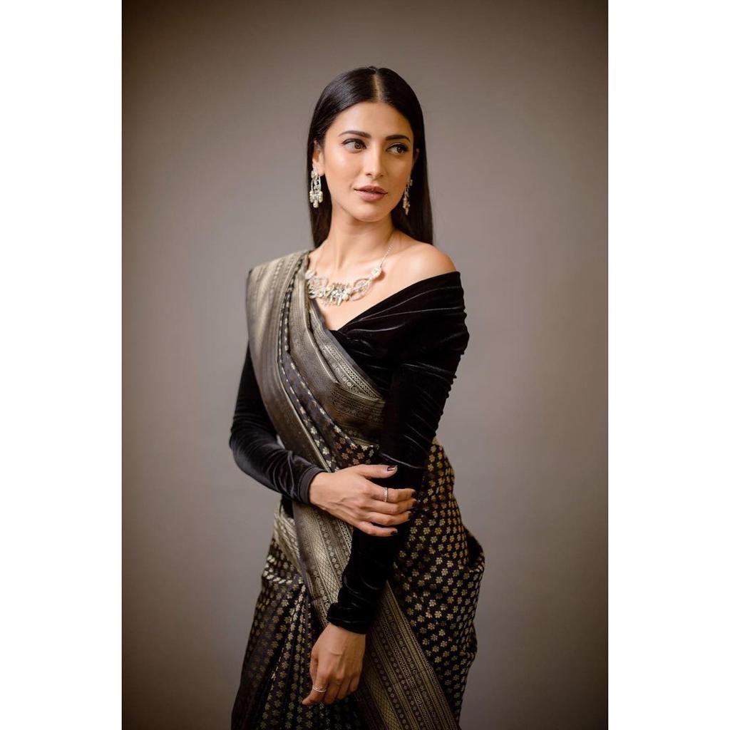 Liklee Black Women's Silk Weaving Jacquard Saree With Weaving Blouse