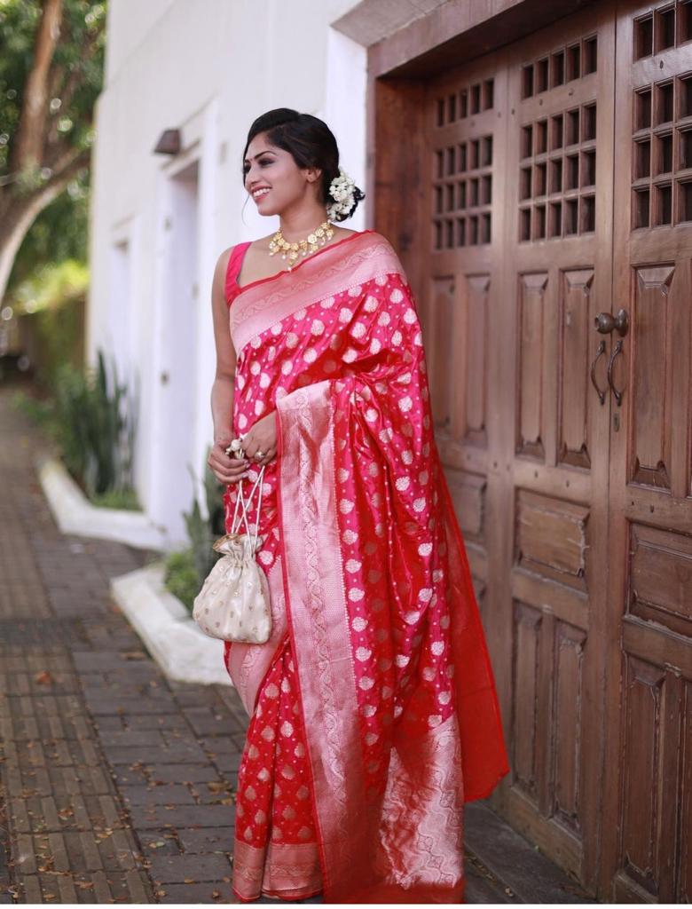 Liklee Flamboyant Pink Soft Silk Saree with Majesty Blouse Piece