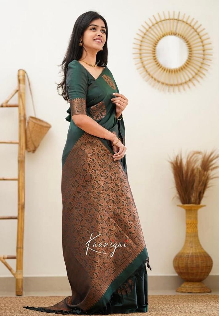 Liklee Green Soft Silk Saree with Classic Blouse Piece