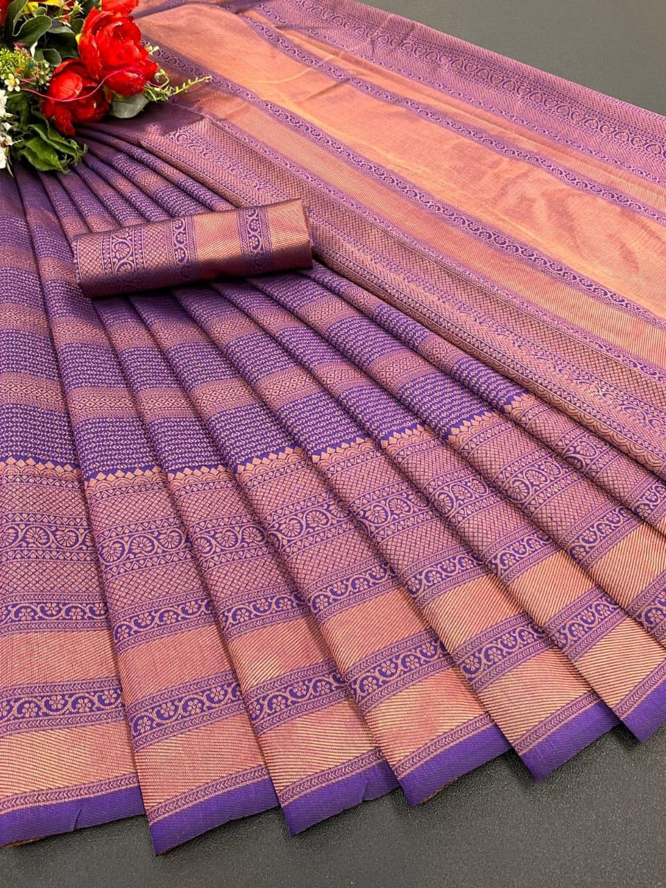 Liklee Purple colored Soft Silk Saree With Lovely Blouse Piece