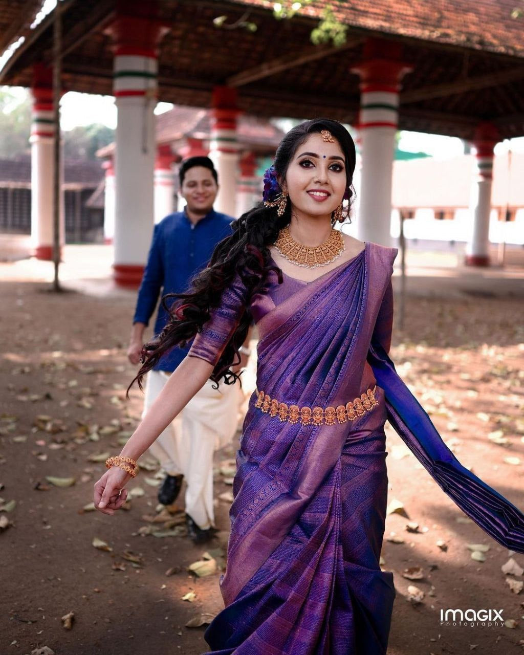 Liklee Purple colored Soft Silk Saree With Lovely Blouse Piece