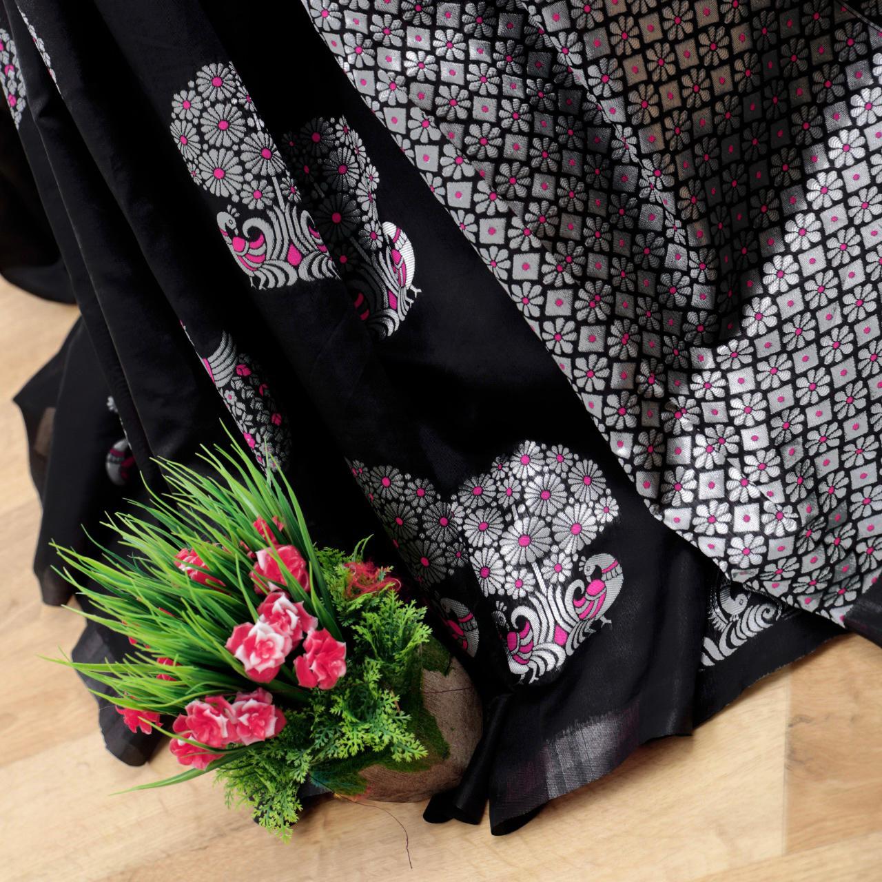 Magnetic Black Soft Silk Saree With Seraglio Blouse Piece