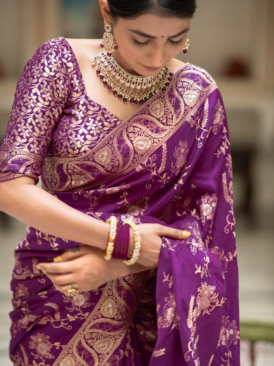 Liklee Flamboyant Purple Soft Silk Saree with Majesty Blouse Piece