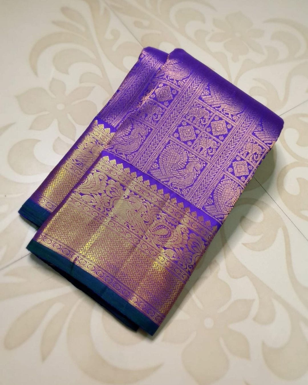 Liklee Purple Stylish Soft Silk Saree with Fancy Blouse Piece