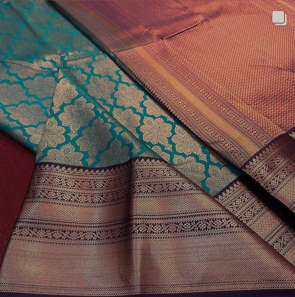 Liklee Invaluable Soft Silk Saree With Conflate Blouse Piece