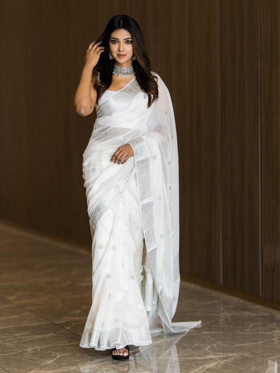 Liklee Lagniappe White Soft Silk Saree With Devastating Blouse Piece