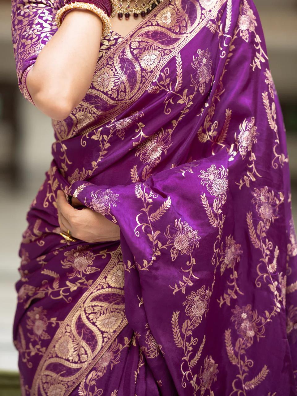 Liklee Flamboyant Purple Soft Silk Saree with Majesty Blouse Piece