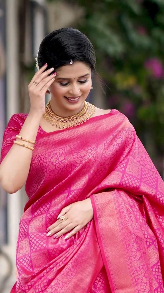 Liklee Pink Stylish Soft Silk Saree with Fancy Blouse Piece