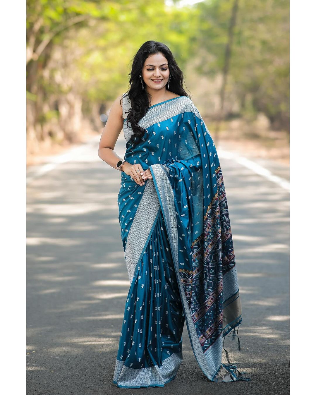 Liklee Amazing Blue Soft Silk Saree with Unique Blouse Piece