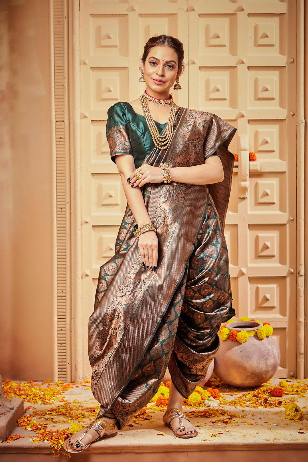 Liklee Flamboyant Green Soft Silk Saree with Majesty Blouse Piece