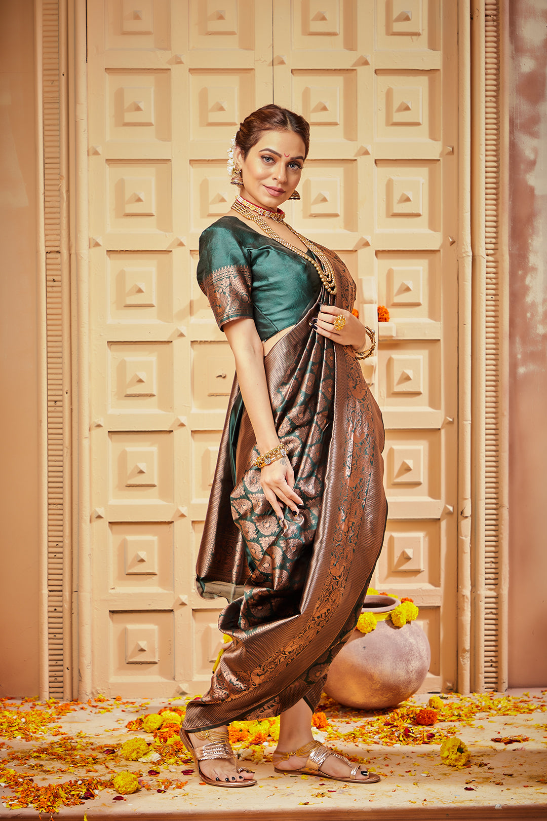 Liklee Flamboyant Green Soft Silk Saree with Majesty Blouse Piece