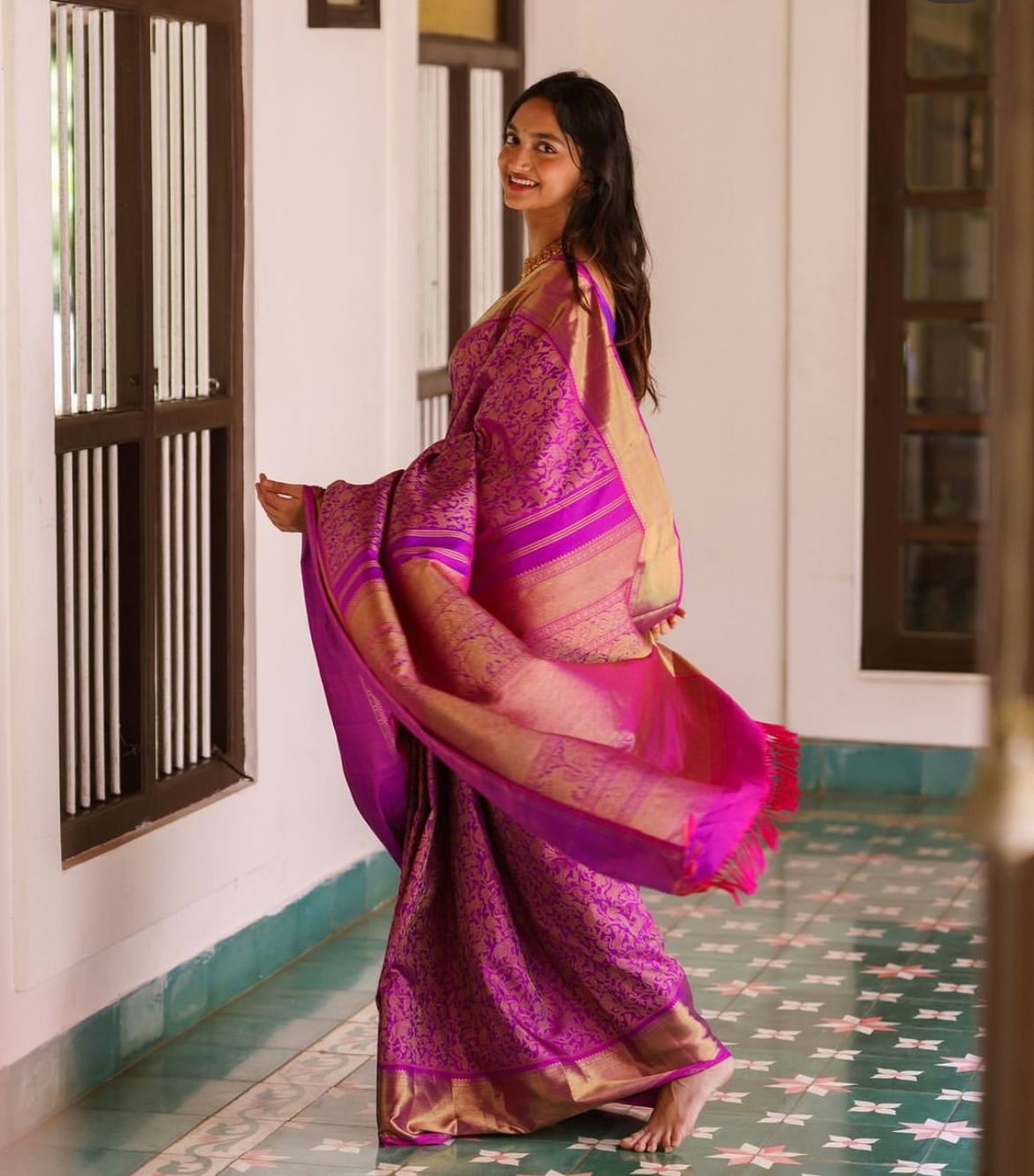 Liklee Magnetic Purple Soft Silk Saree With Seraglio Blouse Piece