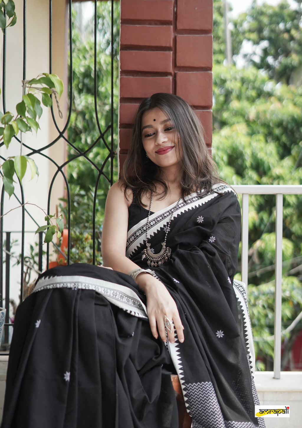 Liklee Amazing Black Soft Silk Saree with Unique Blouse Piece