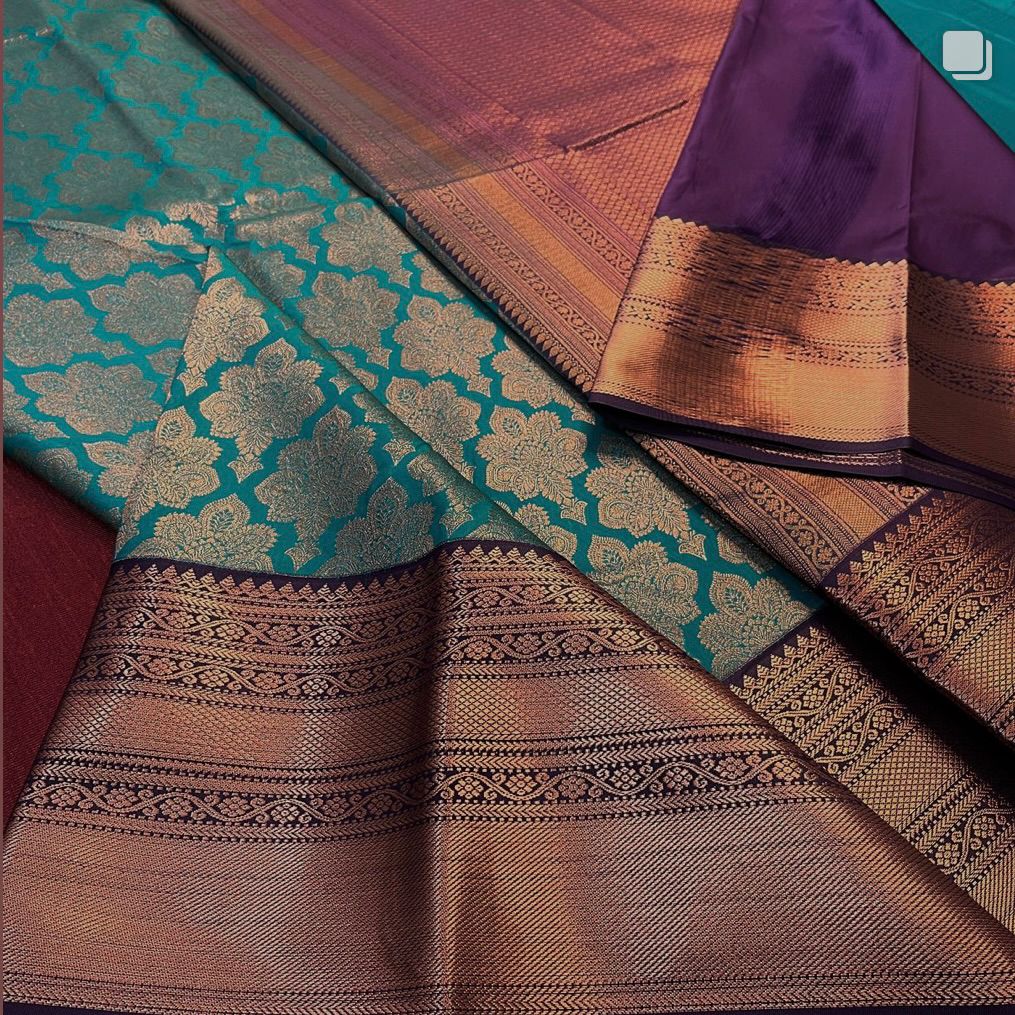 Liklee Invaluable Soft Silk Saree With Conflate Blouse Piece