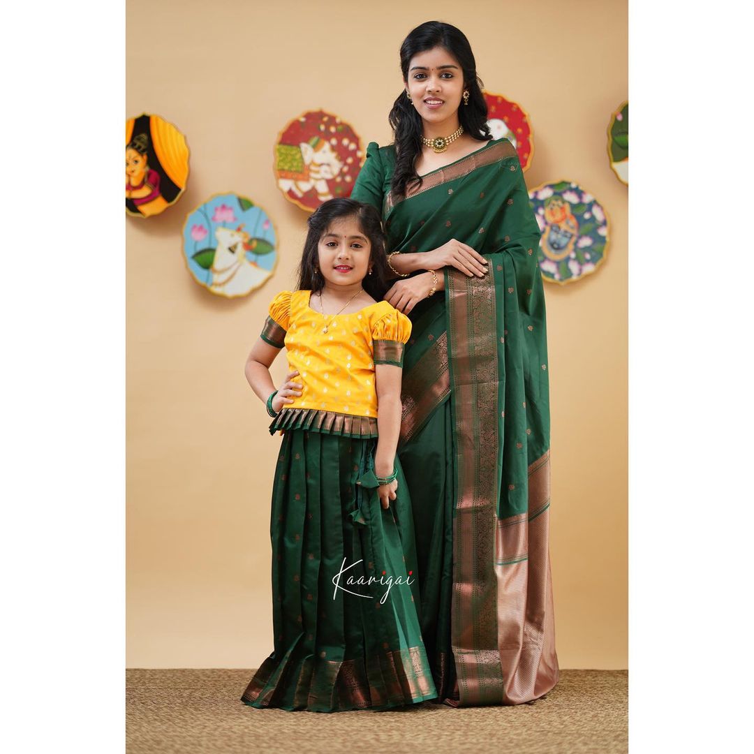 Liklee Magnetic Green Soft Silk Saree With Seraglio Blouse Piece