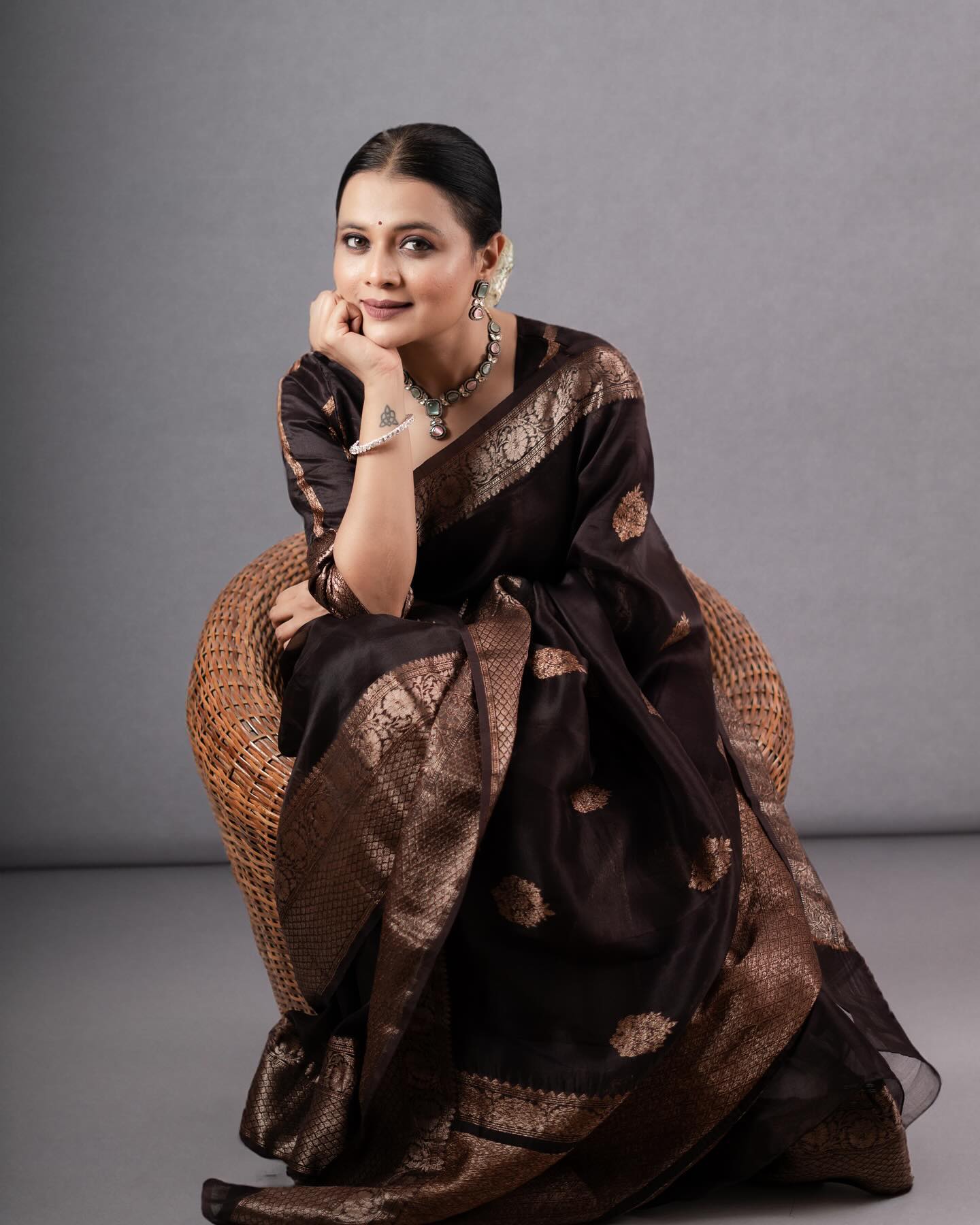 Liklee Magnetic Black Soft Silk Saree With Seraglio Blouse Piece