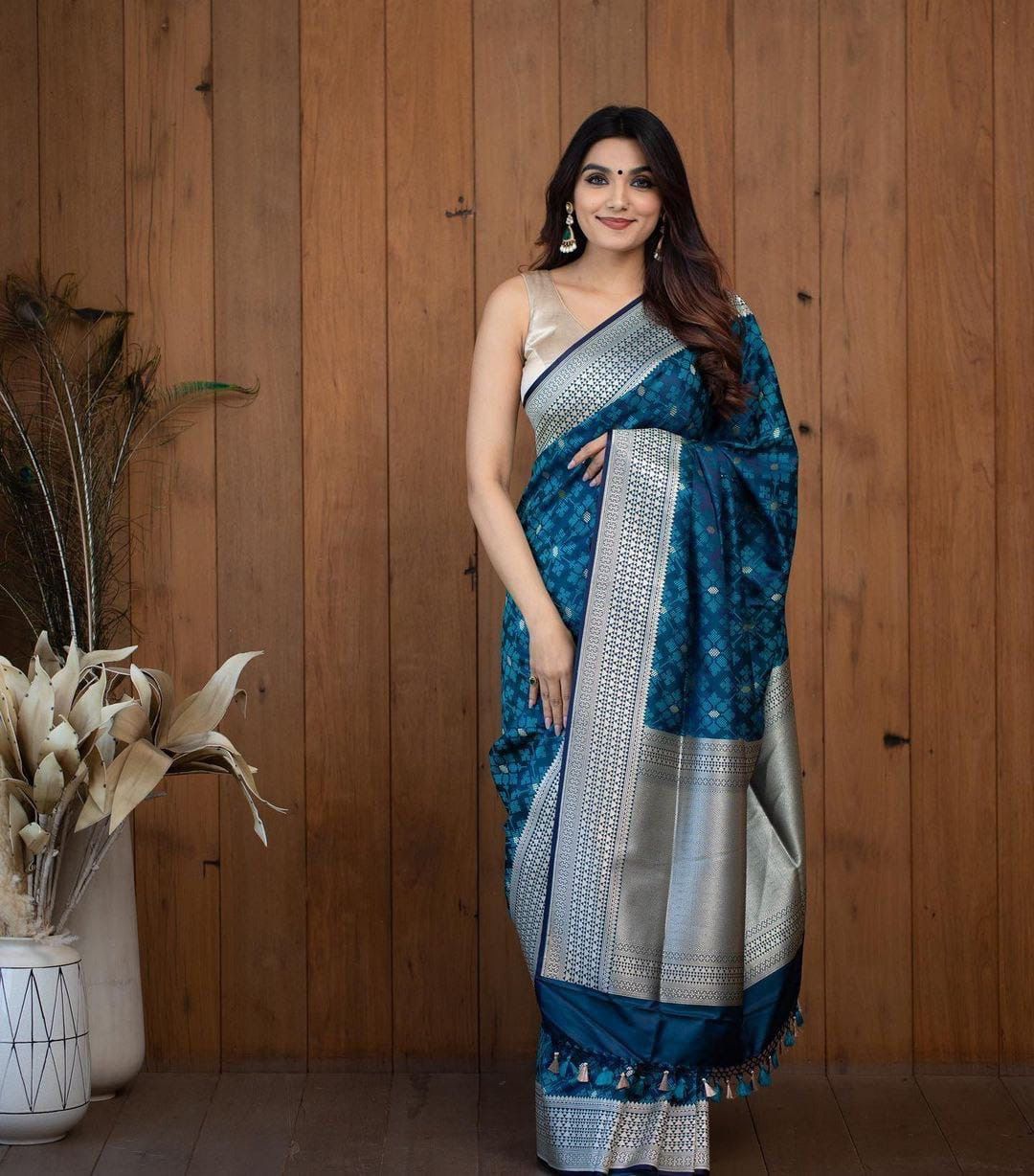 Liklee Blue Handloom Weaving Silk Saree With Mesmeric Blue Blouse