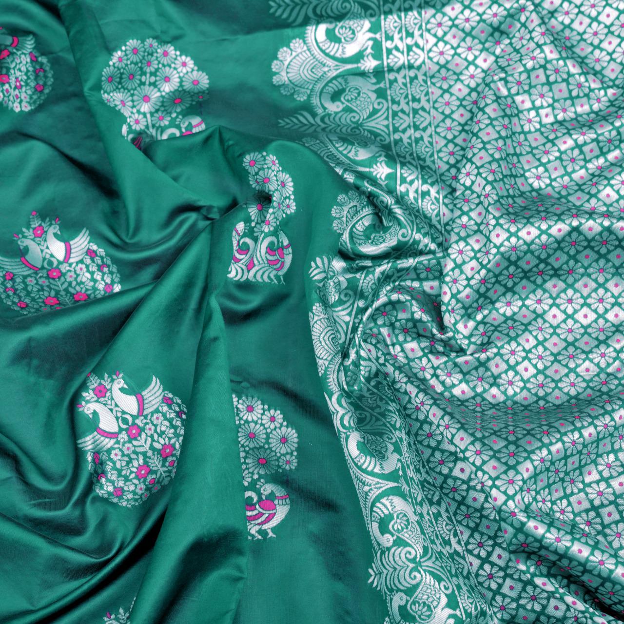 Magnetic Rama Soft Silk Saree With Seraglio Blouse Piece