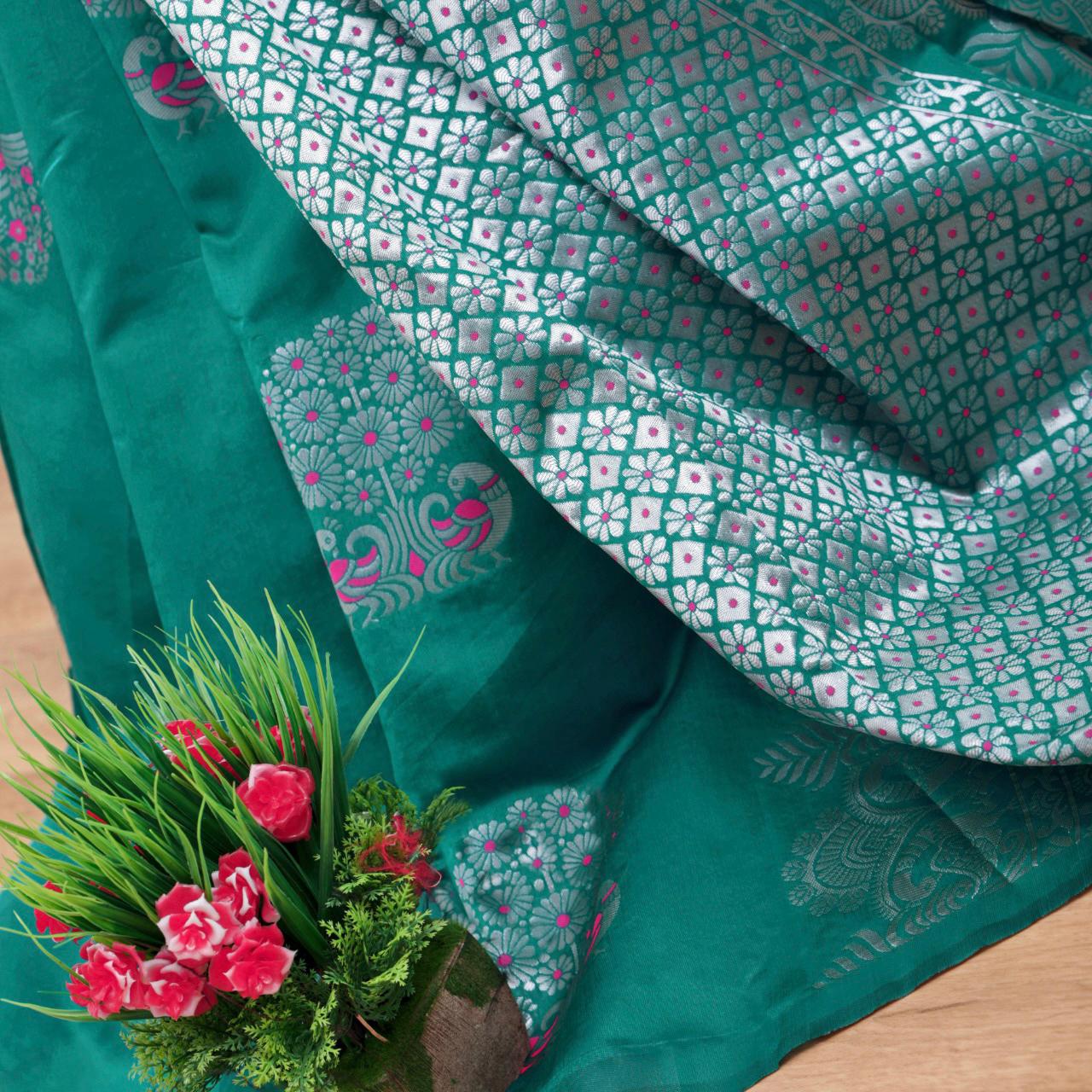 Magnetic Rama Soft Silk Saree With Seraglio Blouse Piece