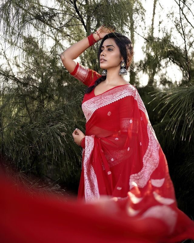 Liklee Lagniappe Red Soft Silk Saree With Devastating Blouse Piece