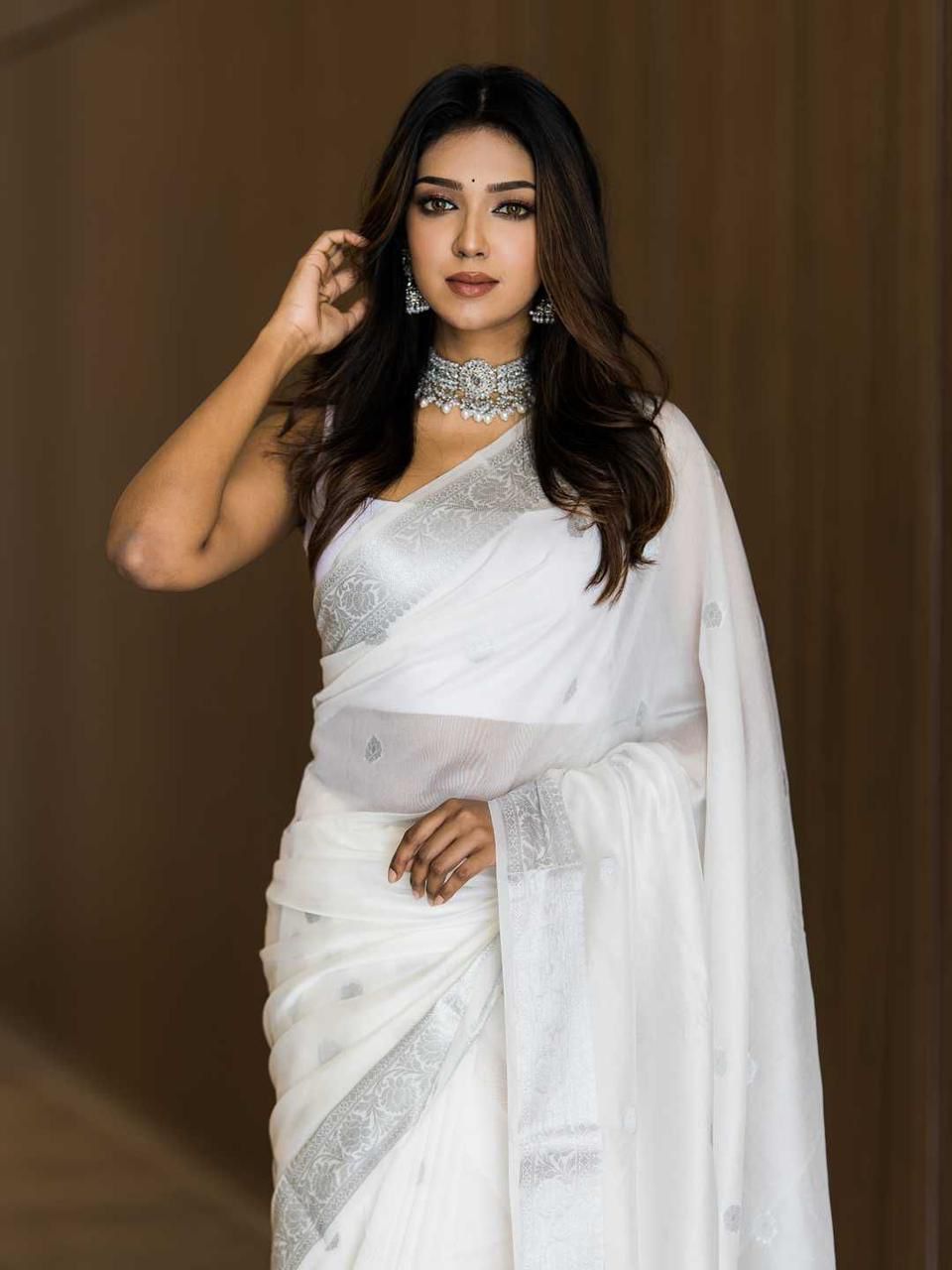 Liklee Lagniappe White Soft Silk Saree With Devastating Blouse Piece