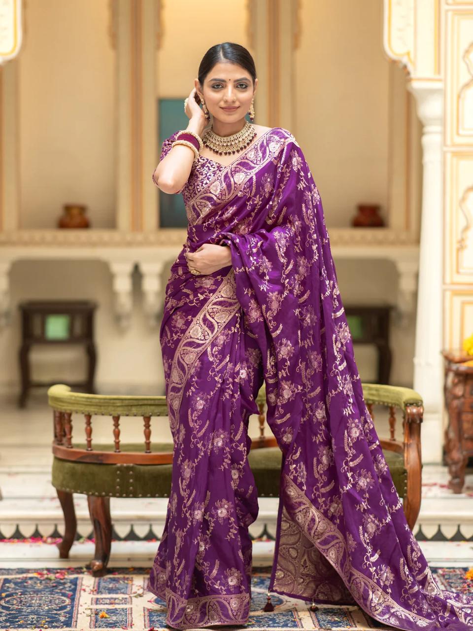 Liklee Flamboyant Purple Soft Silk Saree with Majesty Blouse Piece