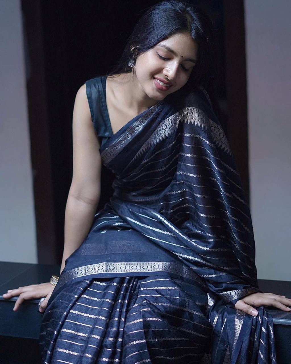 Liklee Black Enchanting Soft Silk Saree With Glowing Blouse Piece