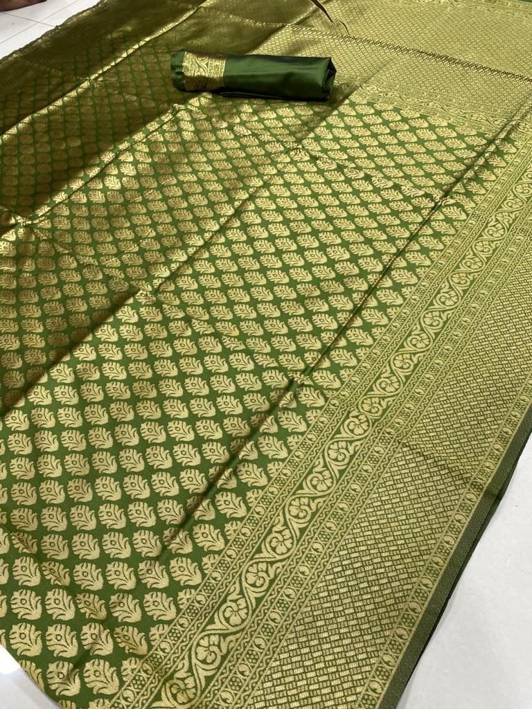 Liklee Flamboyant Green Soft Silk Saree with Majesty Blouse Piece