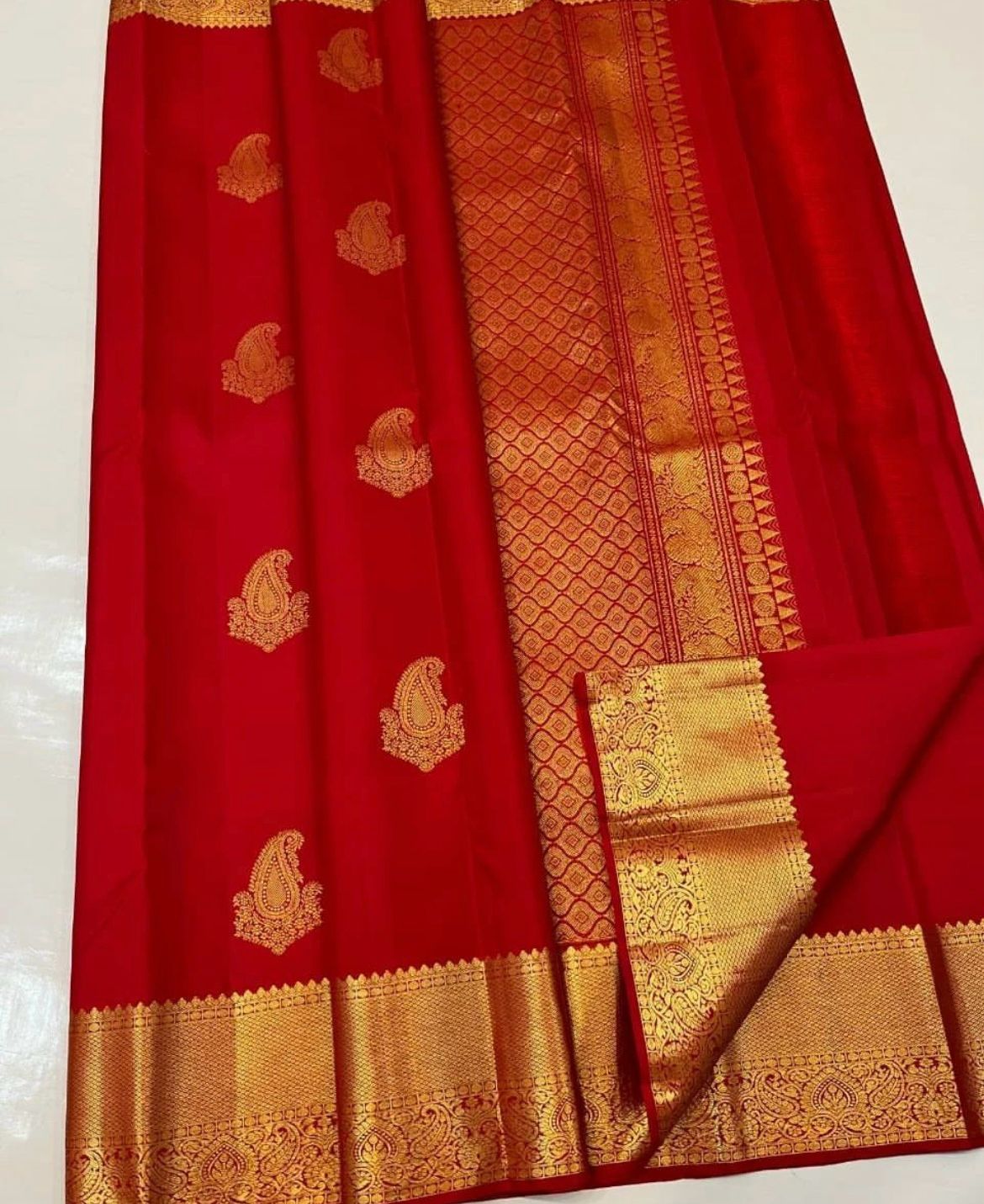 Liklee Amazing Red Soft Banarasi Silk Saree with Unique Blouse Piece