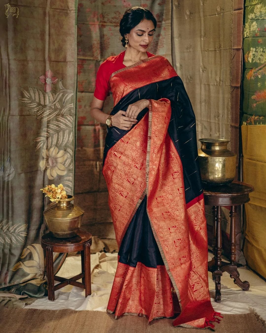 Liklee Black Women's Silk Weaving Jacquard Saree With Weaving Blouse