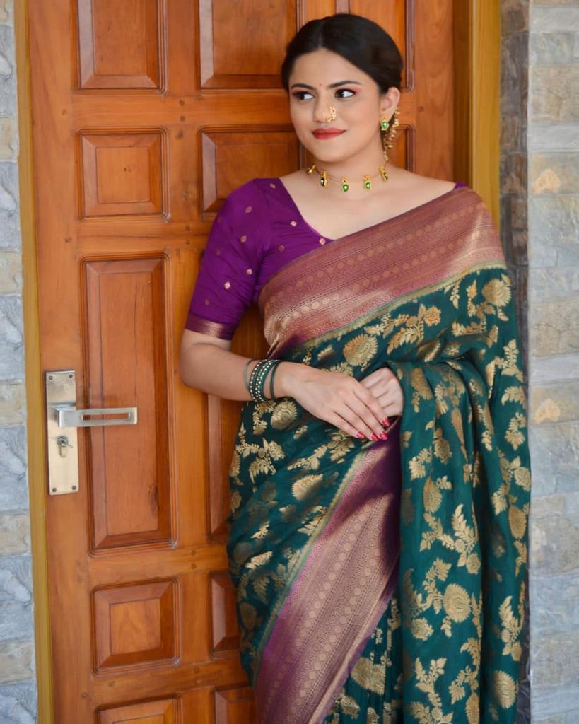 Liklee Green Blooming Banarasi Silk Saree With Ethnic Blouse Piece