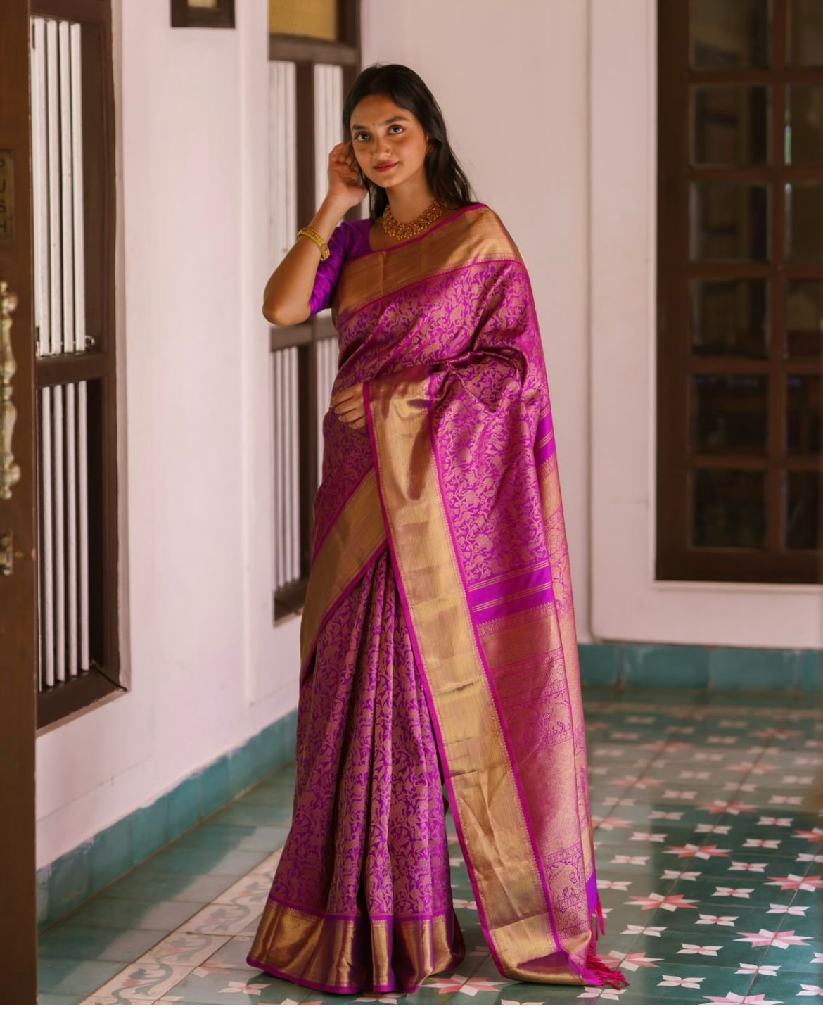 Liklee Magnetic Purple Soft Silk Saree With Seraglio Blouse Piece