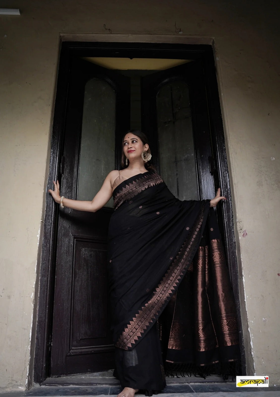 Liklee Black Bewitching Soft Silk Saree with Classic Blouse Piece