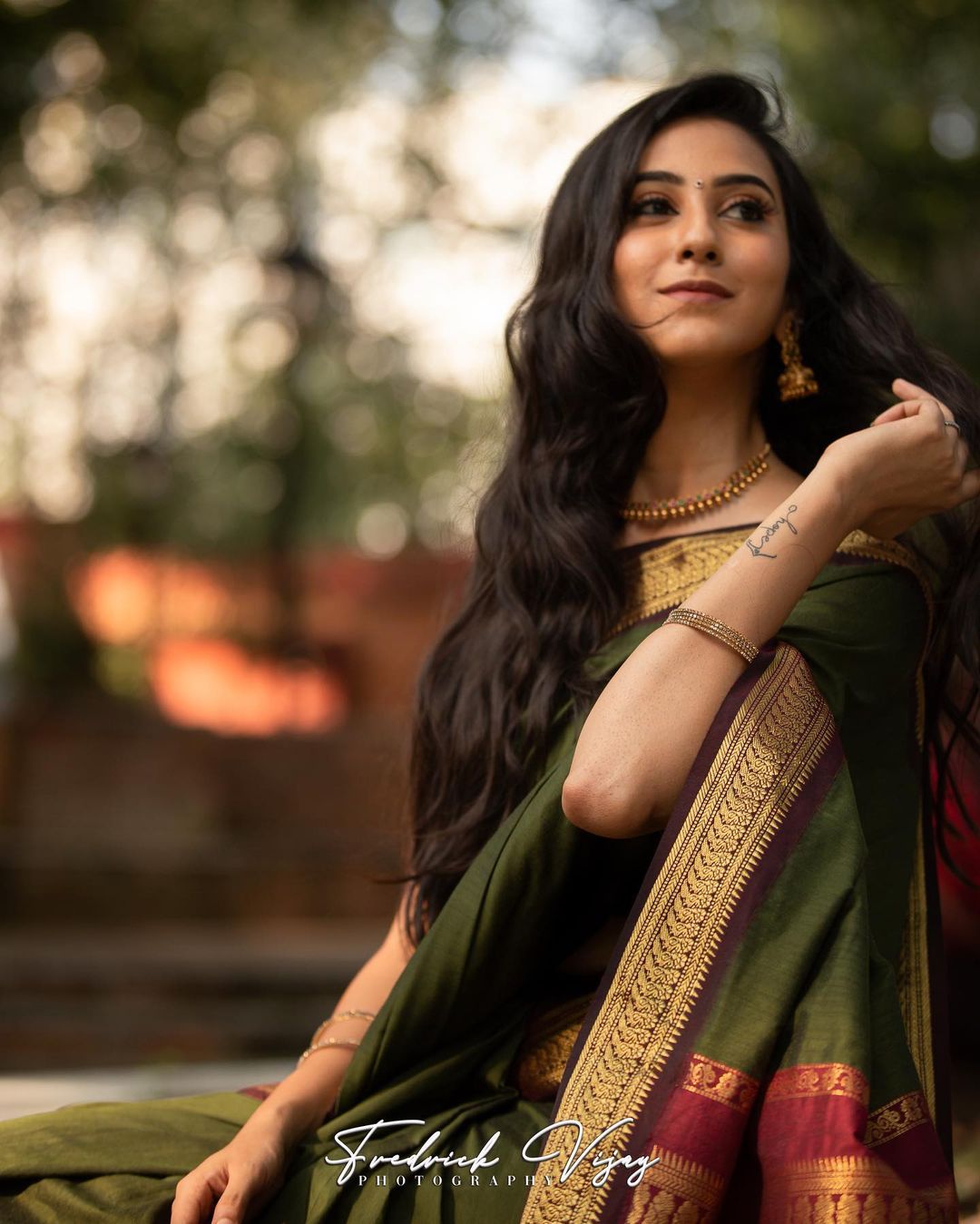 Liklee Amazing Green Soft Silk Saree with Unique Blouse Piece