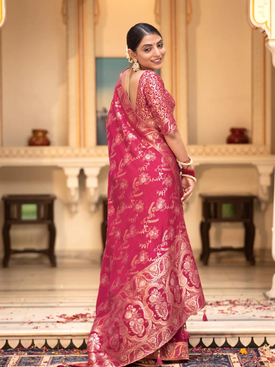 Liklee Flamboyant Pink Soft Silk Saree with Majesty Blouse Piece