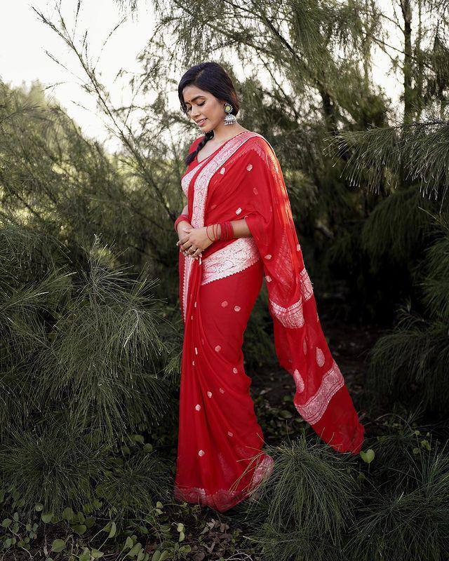 Liklee Lagniappe Red Soft Silk Saree With Devastating Blouse Piece