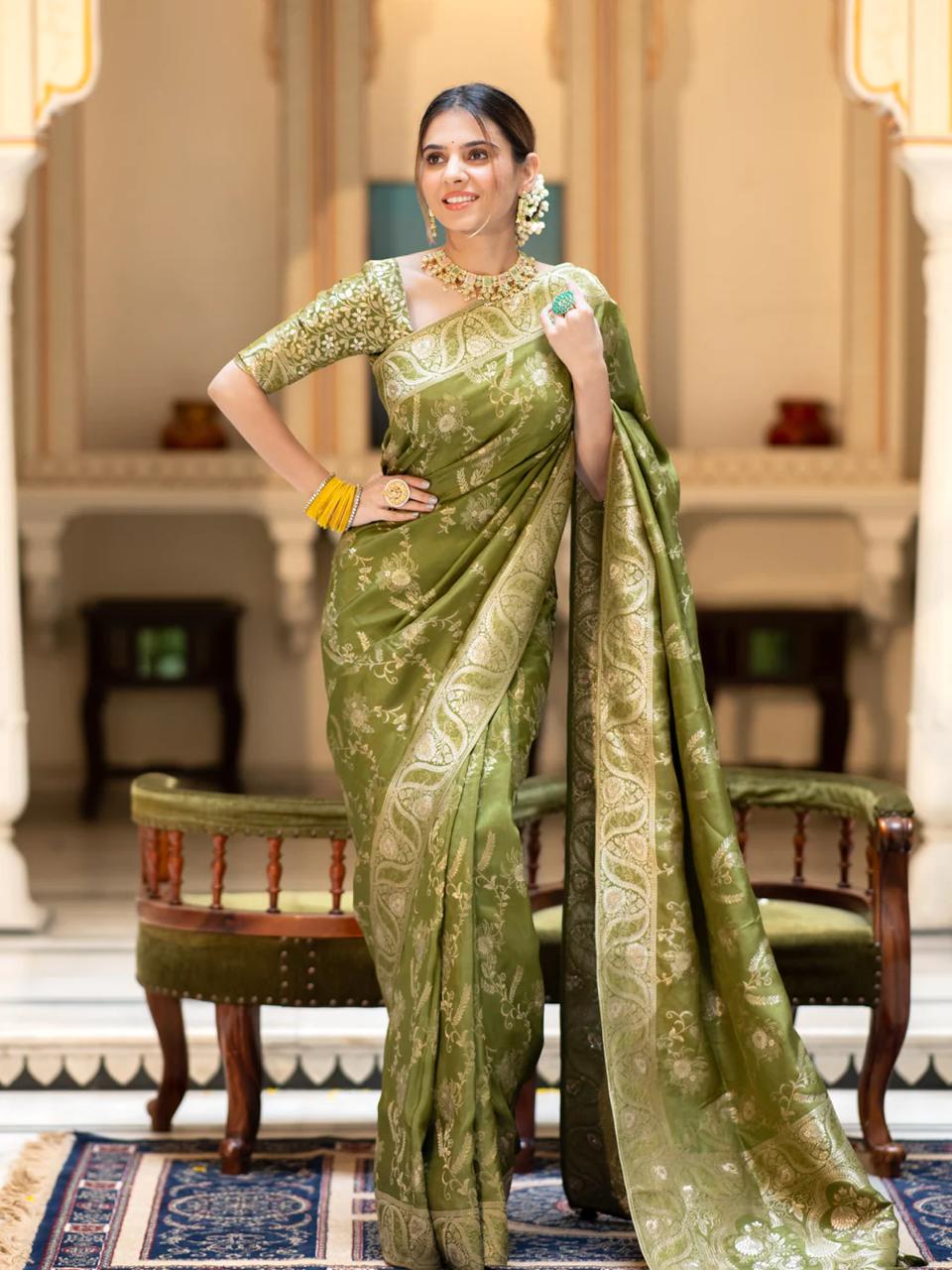 Liklee Flamboyant Green Soft Silk Saree with Majesty Blouse Piece