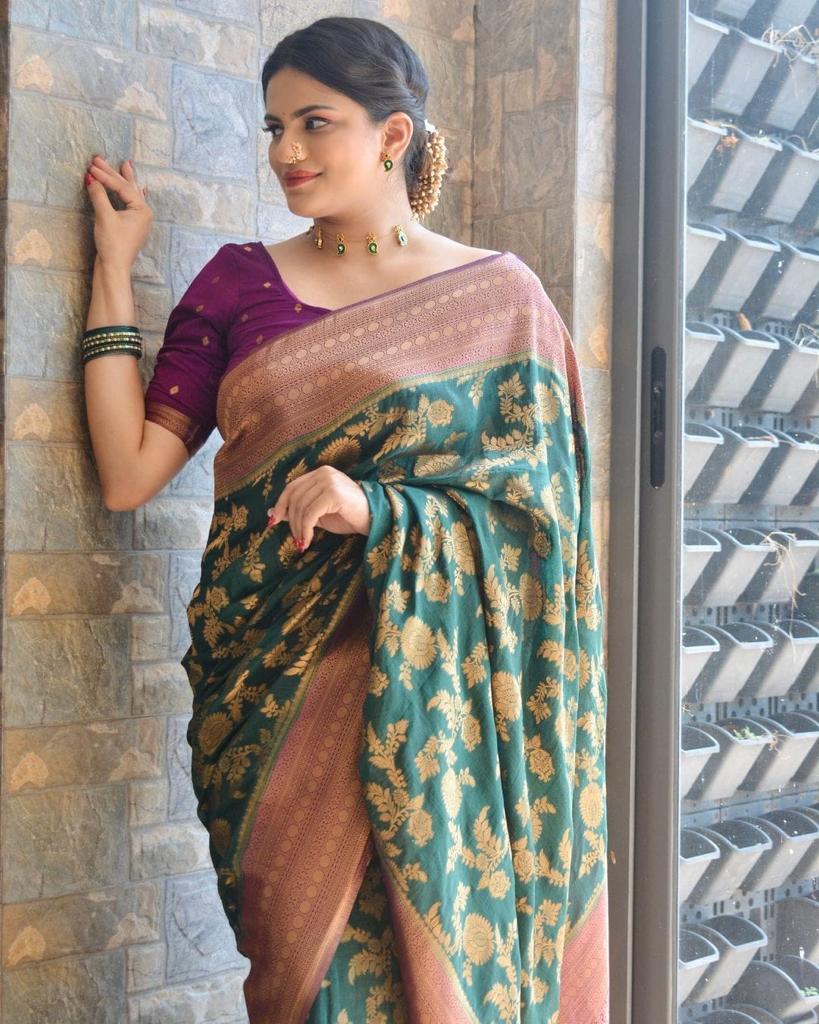 Liklee Green Blooming Banarasi Silk Saree With Ethnic Blouse Piece