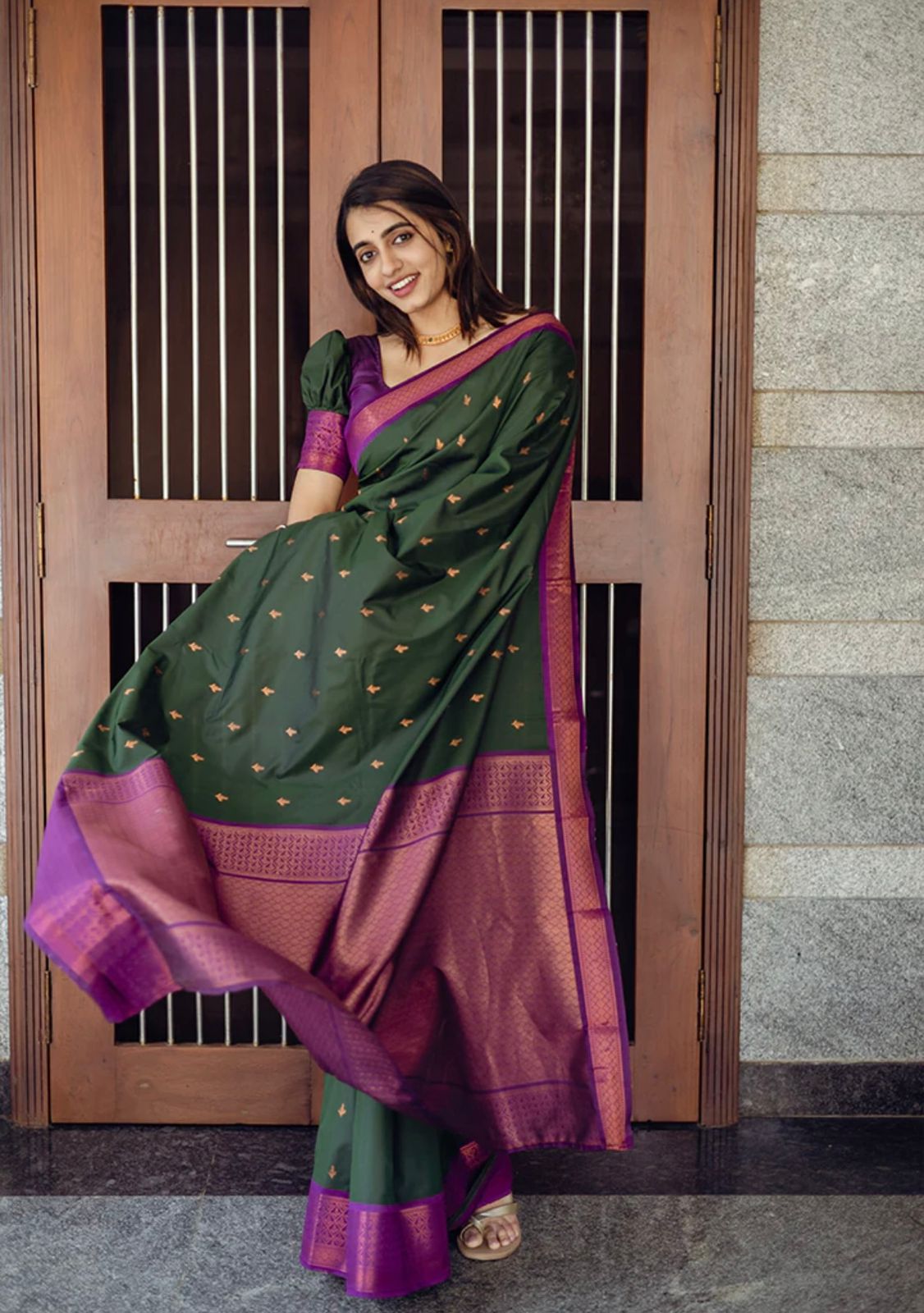 Liklee Green Women's Soft Banarsi Silk Saree With Stitched Blouse