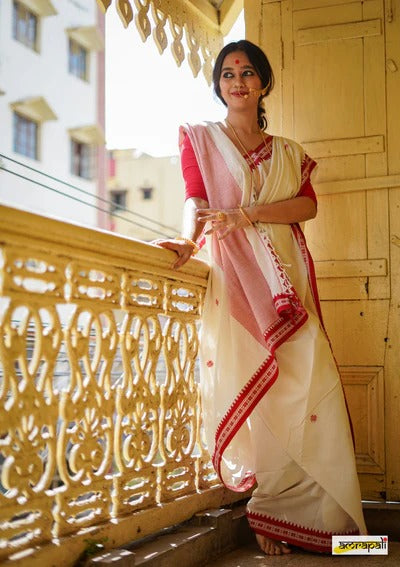 Liklee Amazing Creme Soft Silk Saree with Unique Blouse Piece