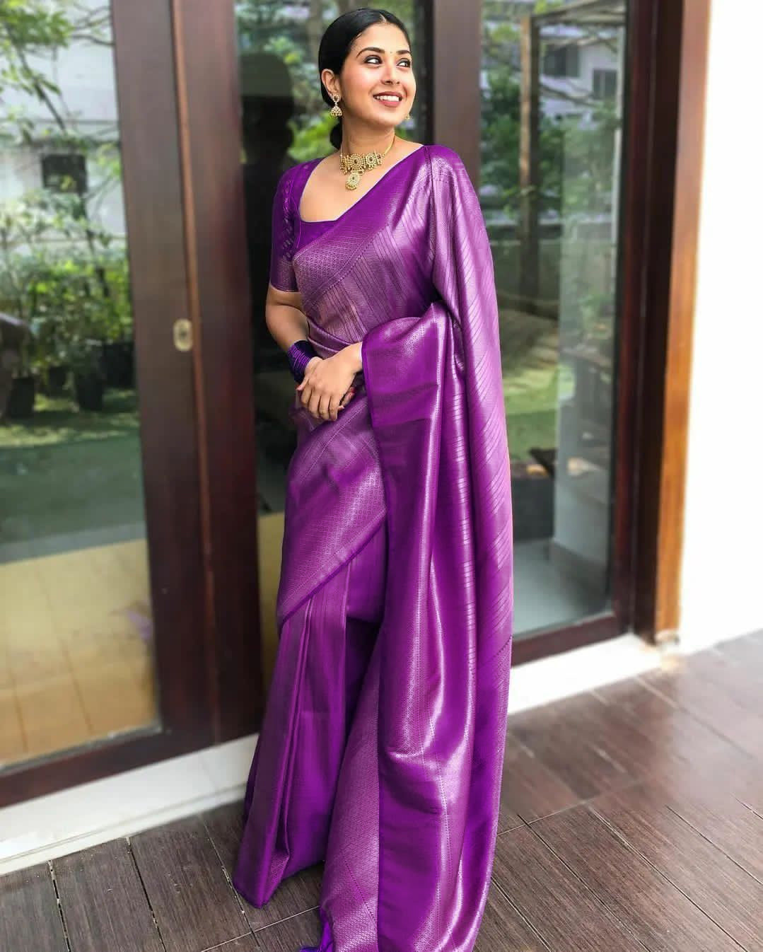 Liklee Purple Gorgeous Banarasi Silk Saree with Demesne Blouse Piece